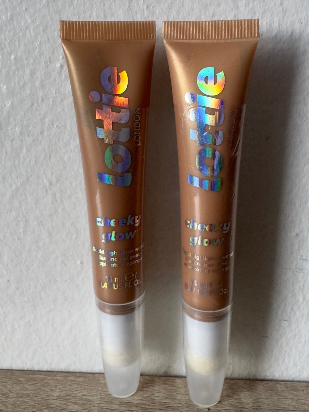 2 Lottie Cheeky Glow Liquid Highlighter - Bronze Glow